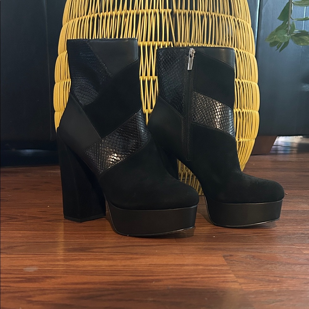 Vince Camuto Black Textured Heeled Boots